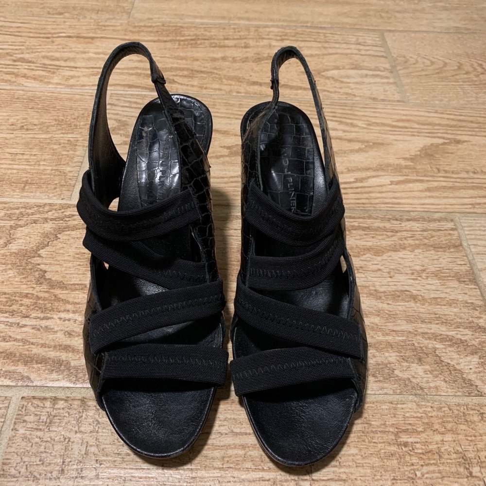 Donald Pliner heeled sandals